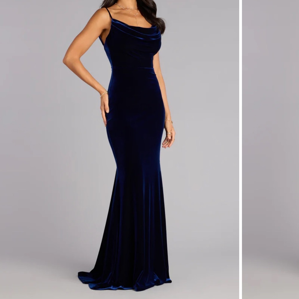 Elegant Navy Velvet Cowl Neck Evening Gown